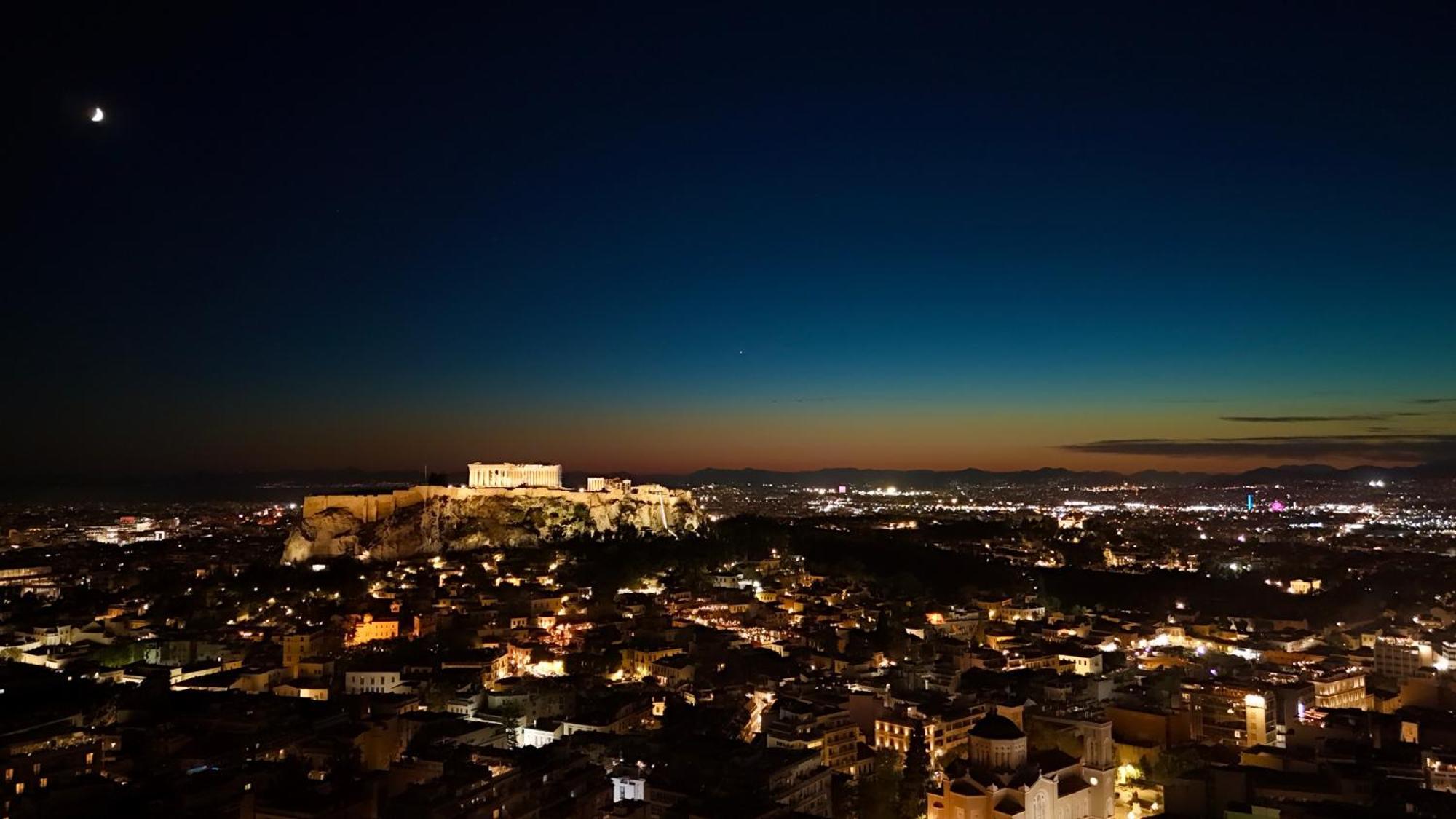 Parthenon And Syntagma Square View Apartment Athen Eksteriør billede