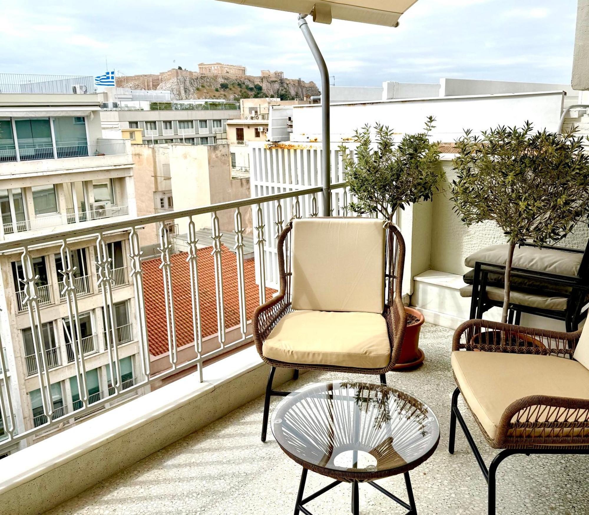 Parthenon And Syntagma Square View Apartment Athen Eksteriør billede